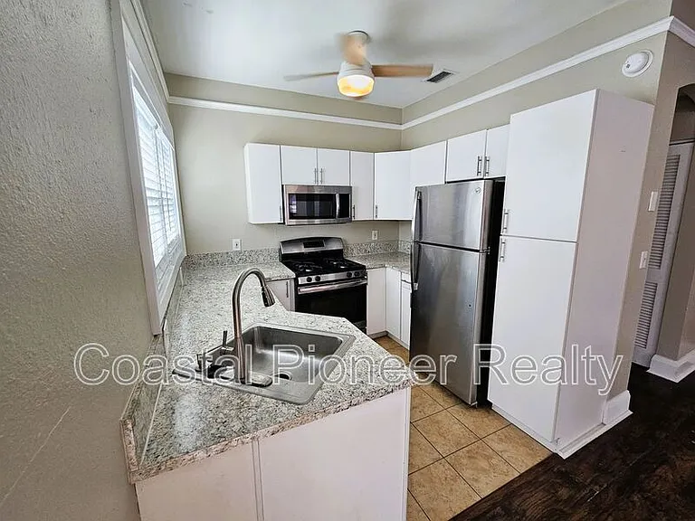 209 S Westland Ave #D — Photo 11