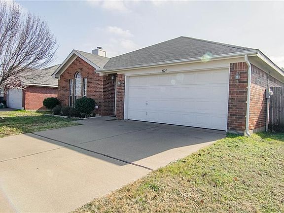 2nd image of 1225 Meadow Gln