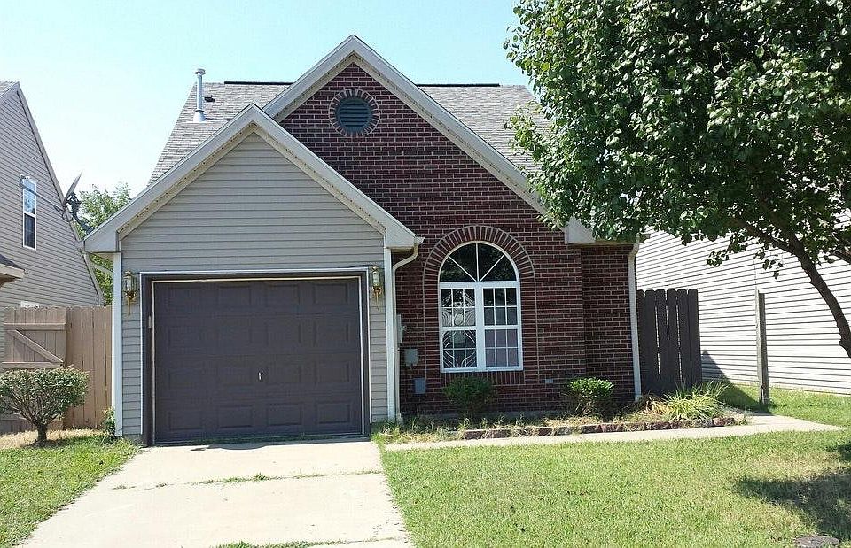 1st image of 5855 Riverwalk Cir