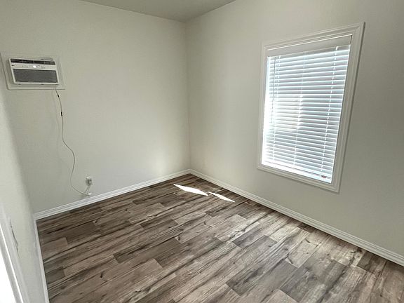 3rd image of 385 Vernon Dr #D