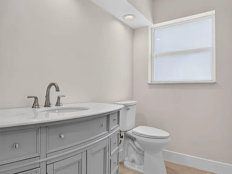 1378 NW 13th Ct — Photo 37