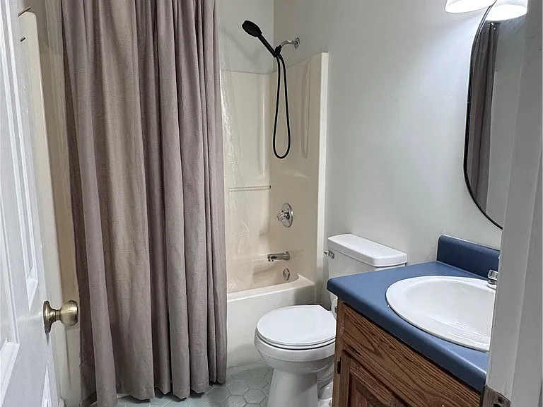 1535 Londonderry Pl — Photo 29
