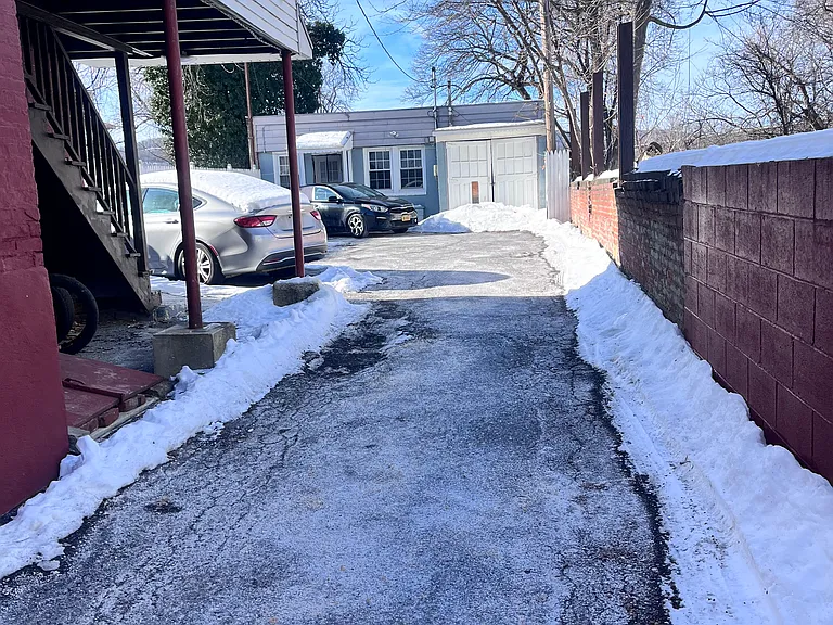 40 N Clover St #3 — Photo 15