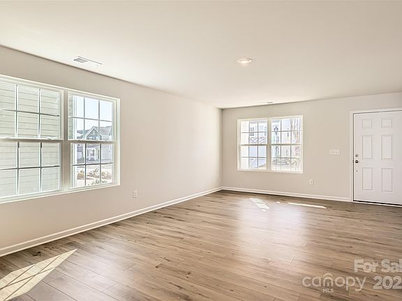 4th image of 1705 Wooten Way
