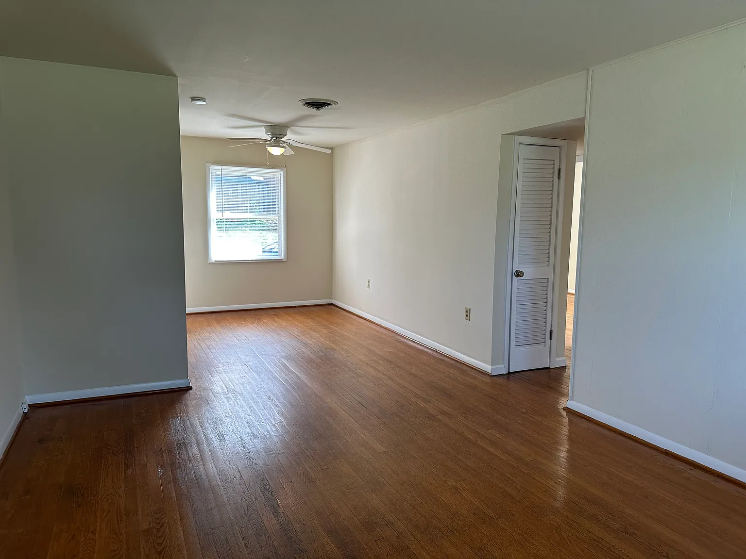2 bed, 1.0 bath, 750 sqft, $1,345 — Photo 3