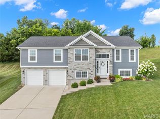 2127 Kuenzel Dr, Washington, MO 63090