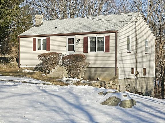 2nd image of 26 Lamberts Ln