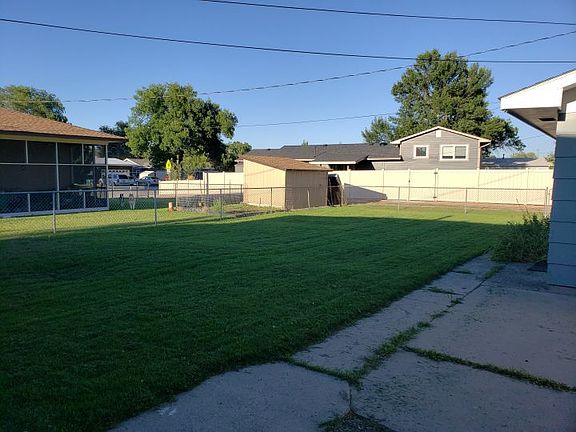 2nd image of 1125 23rd St W
