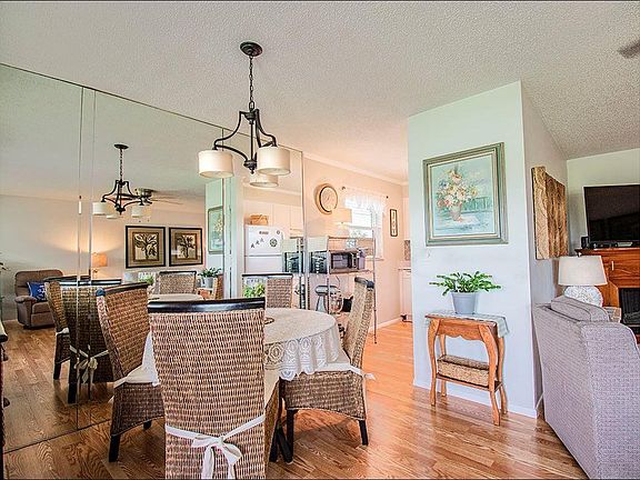 4th image of 73 Royal Oak Court #203