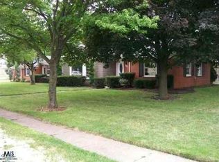 16854 Admiral St, Fraser, MI 48026