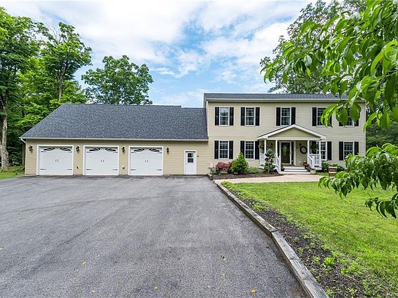 3rd image of 56 Harmony Ln