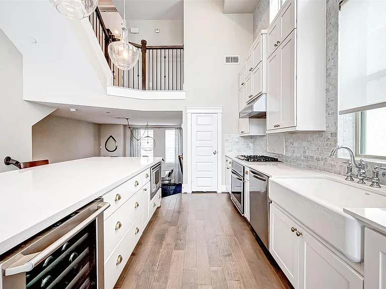 715 Algona Ave — Photo 21
