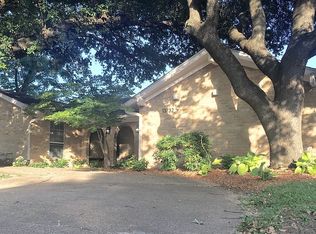 13732 Peyton Dr, Dallas, TX 75240