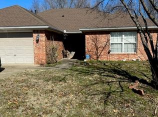 368 Hunter Allen Dr, Springdale, AR 72764