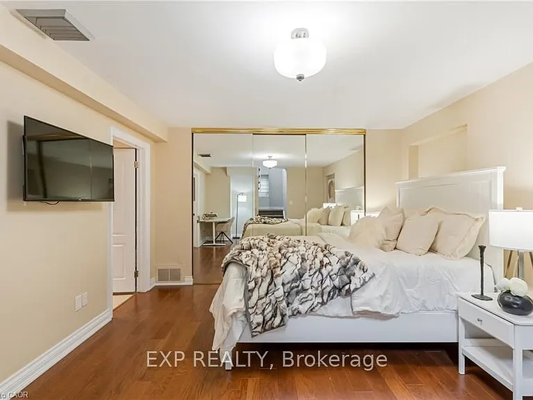 46 Herkimer St #2 — Photo 21