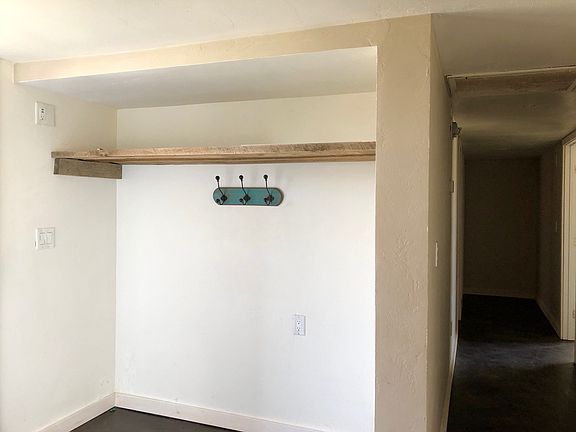 5th image of 3131 W Patricia Ln
