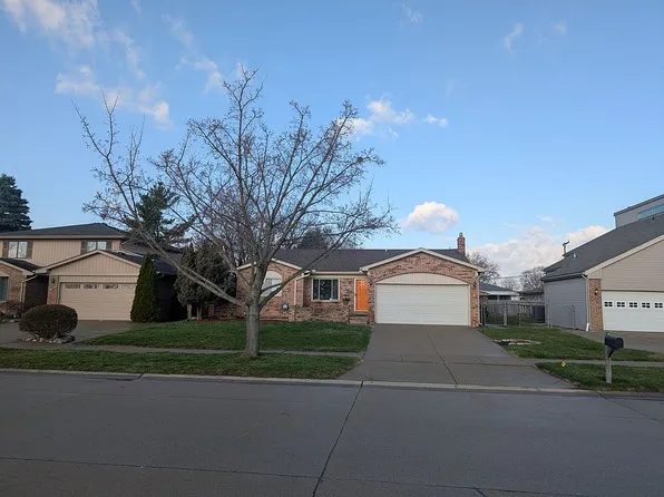 36765 Melbourne Dr, Sterling Heights, MI 48312