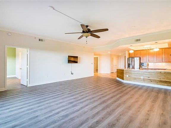 3rd image of 12055 Gandy Blvd N APT 282