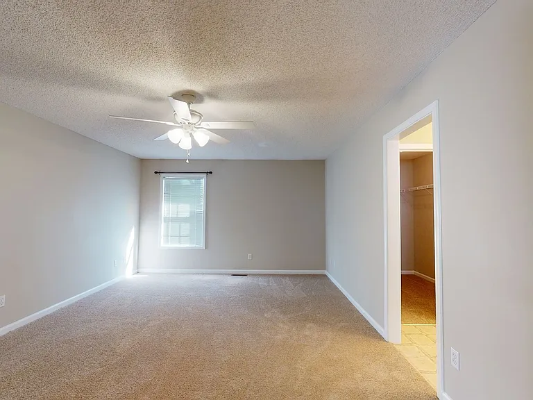 130 Woodmere Dr — Photo 25