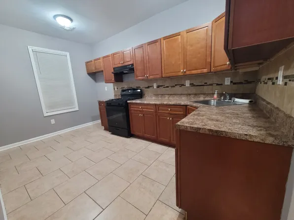 118 16th Ave APT 3, Newark, NJ 07103