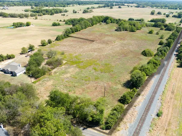 32 County Road 4719, Cumby, TX 75433