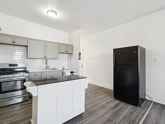 2nd image of 12 Monticello Ave #2