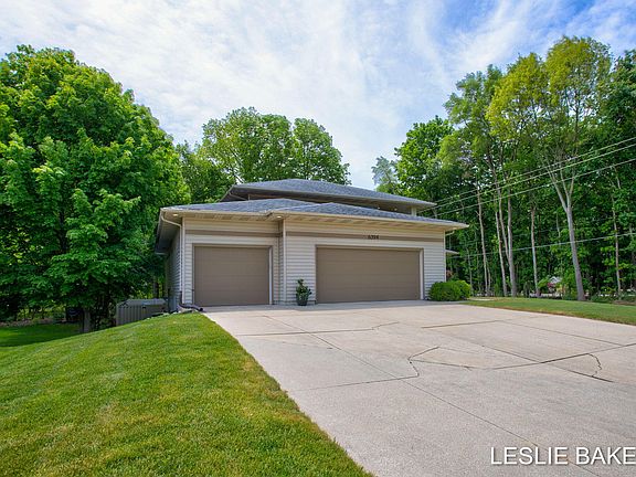 3rd image of 6394 Reserve Way