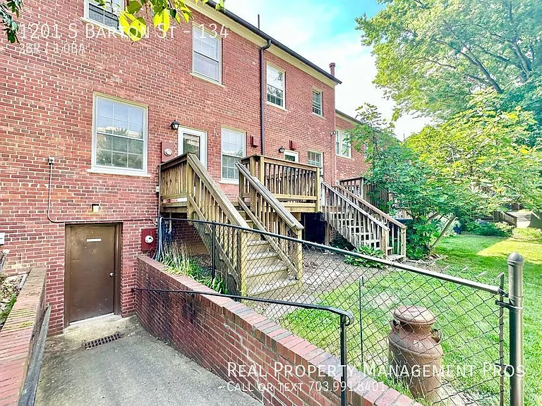 1201 S Barton St #134 — Photo 8