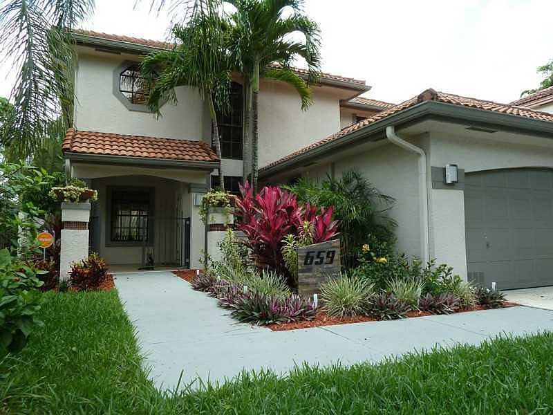 1st image of 659 NW 38th Ave