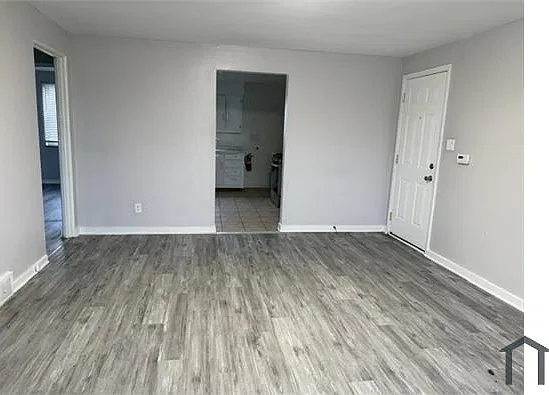 2 bed, $950 — Photo 2