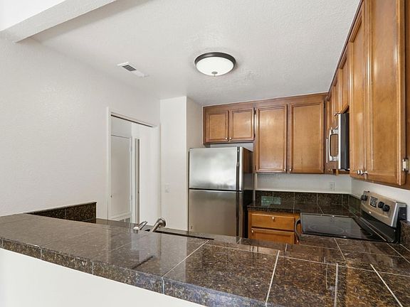 5th image of 5689 Makati Cir APT H