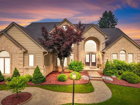 43352 Chardonnay Dr, Sterling Heights, MI 48314
