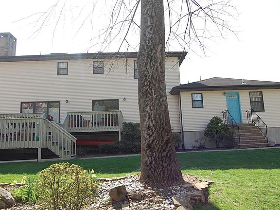 5th image of 76 Woodside Ave