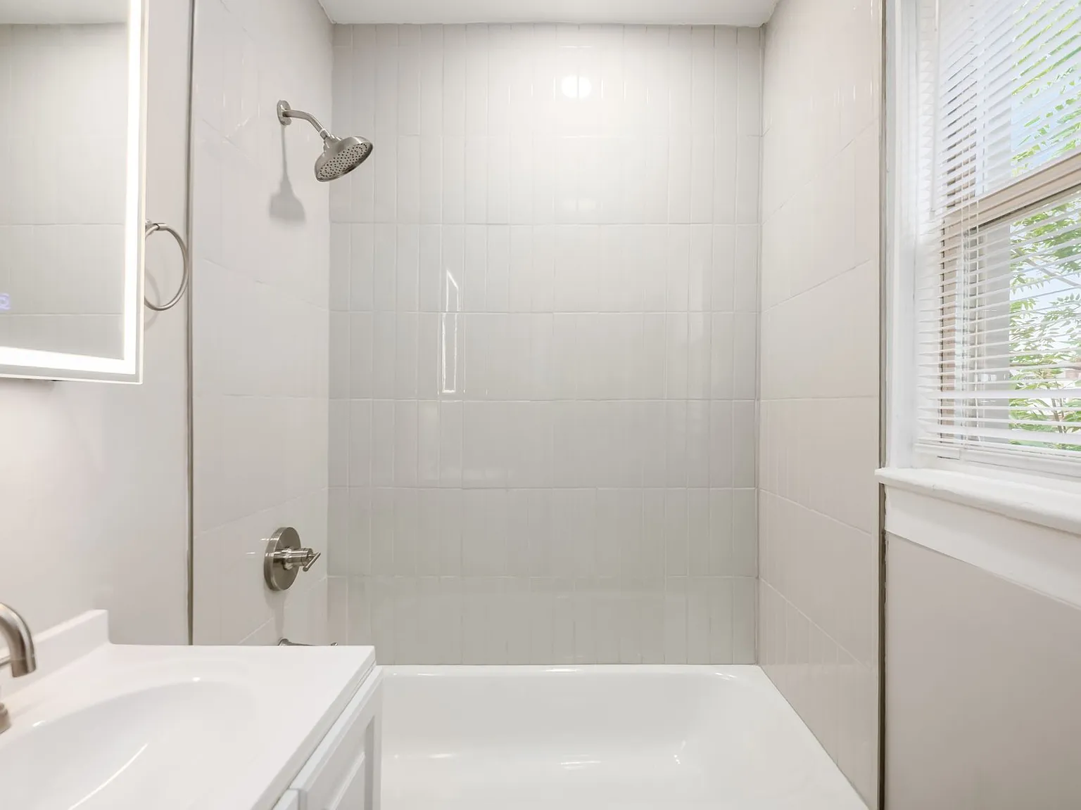 3 bed, 1500 sqft, $2,000 — Photo 2