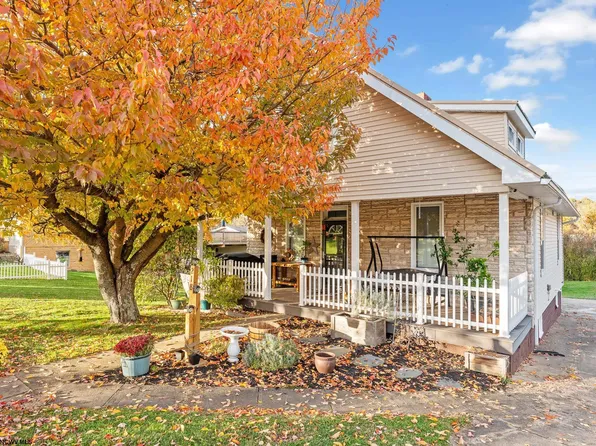 218 Mountain View Rd, Uniontown, PA 15401