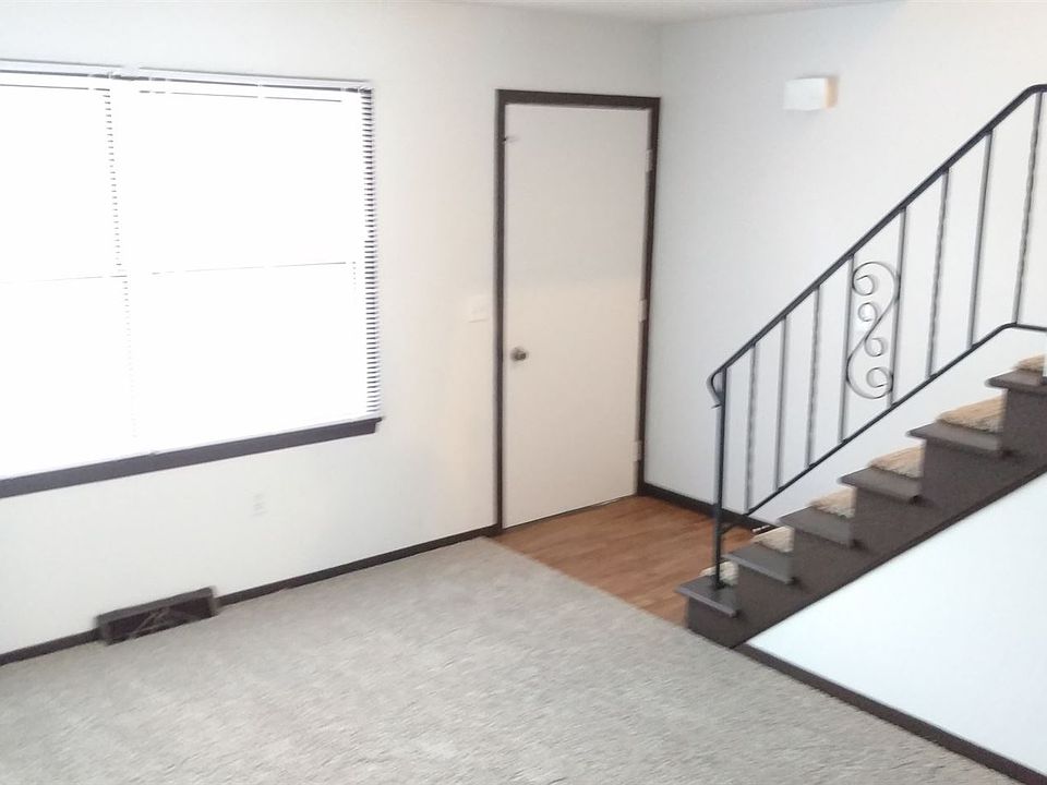 1st image of 65 E Main St APT 4