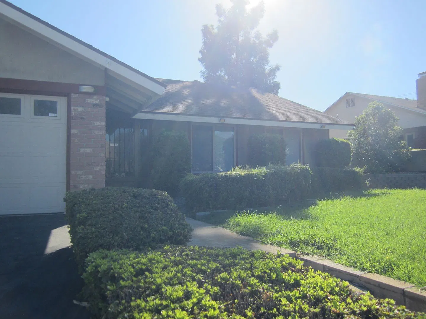 Immaculate Corona Single Story Home — Photo 4