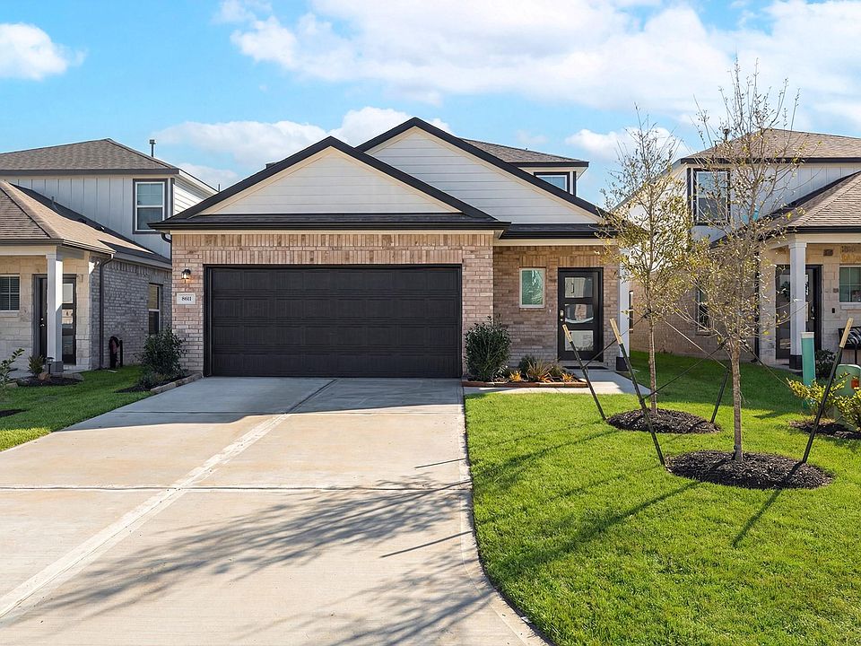 1st image of 8611 Blueberry Ash St