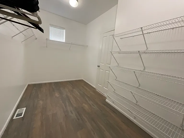 7202 Perry Ave SE — Photo 16