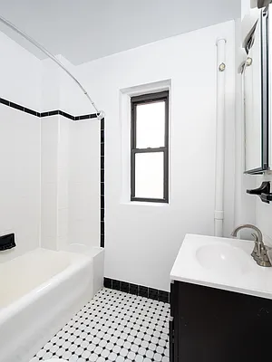 Rented by City Connections Realty | media 15