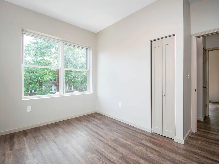 479 Farmington Ave #306 — Photo 10