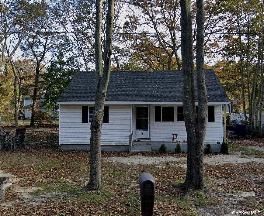 1st image of 2 Pennwood Drive