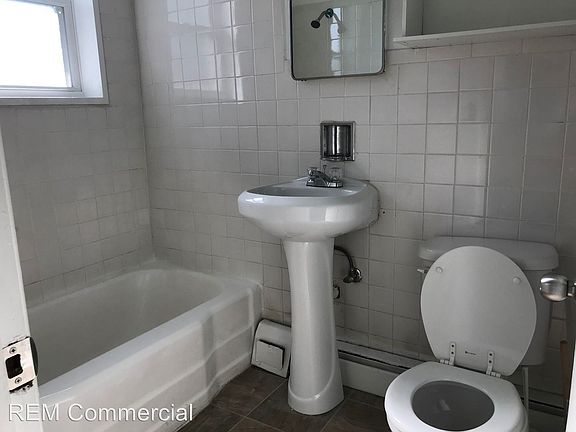 4th image of 13115 Puritas Ave #5