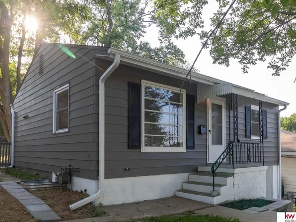 4124 N 65th St, Omaha, NE 68104