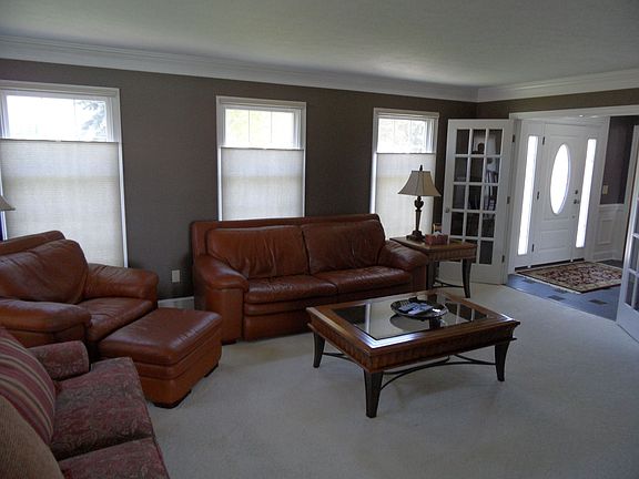 5th image of 62 Lake Forest Dr