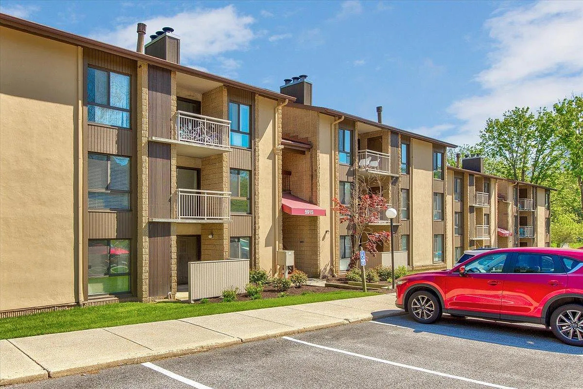 2 bed, 908 sqft, $2,200 — Photo 2