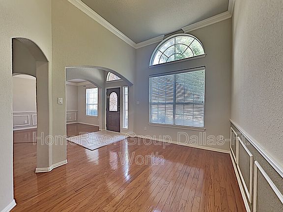 5th image of 925 Oriole Dr