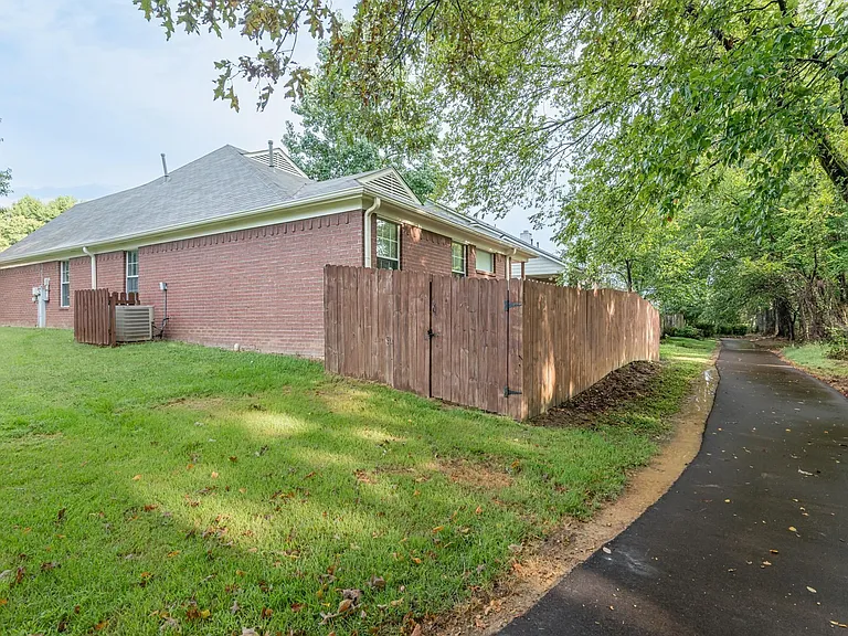 1168 Clear Creek Rd — Photo 18