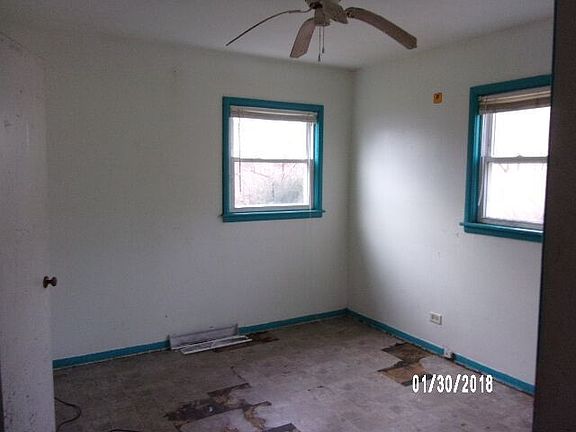 5th image of 444 Paxton Ave