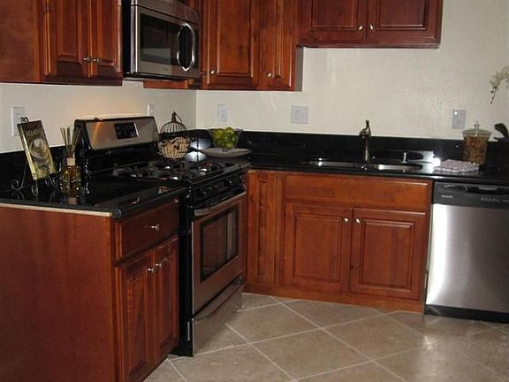 3rd image of 8543 Oak Ave
